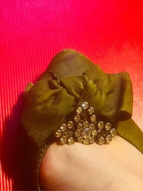 Vintage Pair of 1960s Triangular Rhinestone Shoe Clips Midcentury Fashion